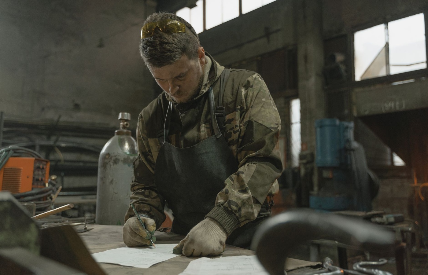 Assessment and Qualifications Alliance (AQA) GCSE Engineering