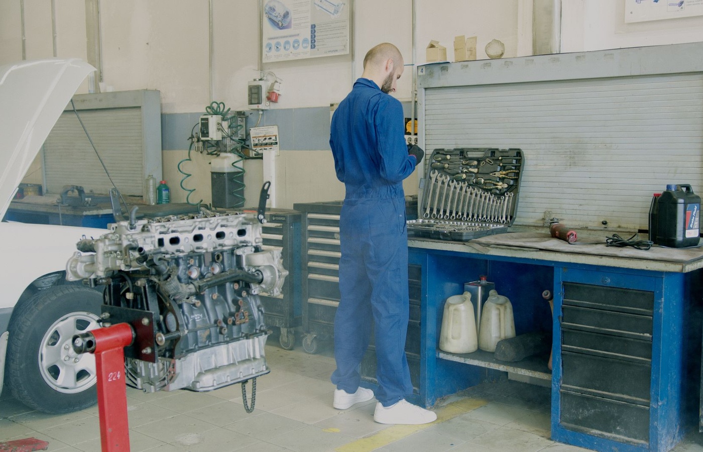 ASE Automobile & Light Truck Certification Engine Repair (A1)