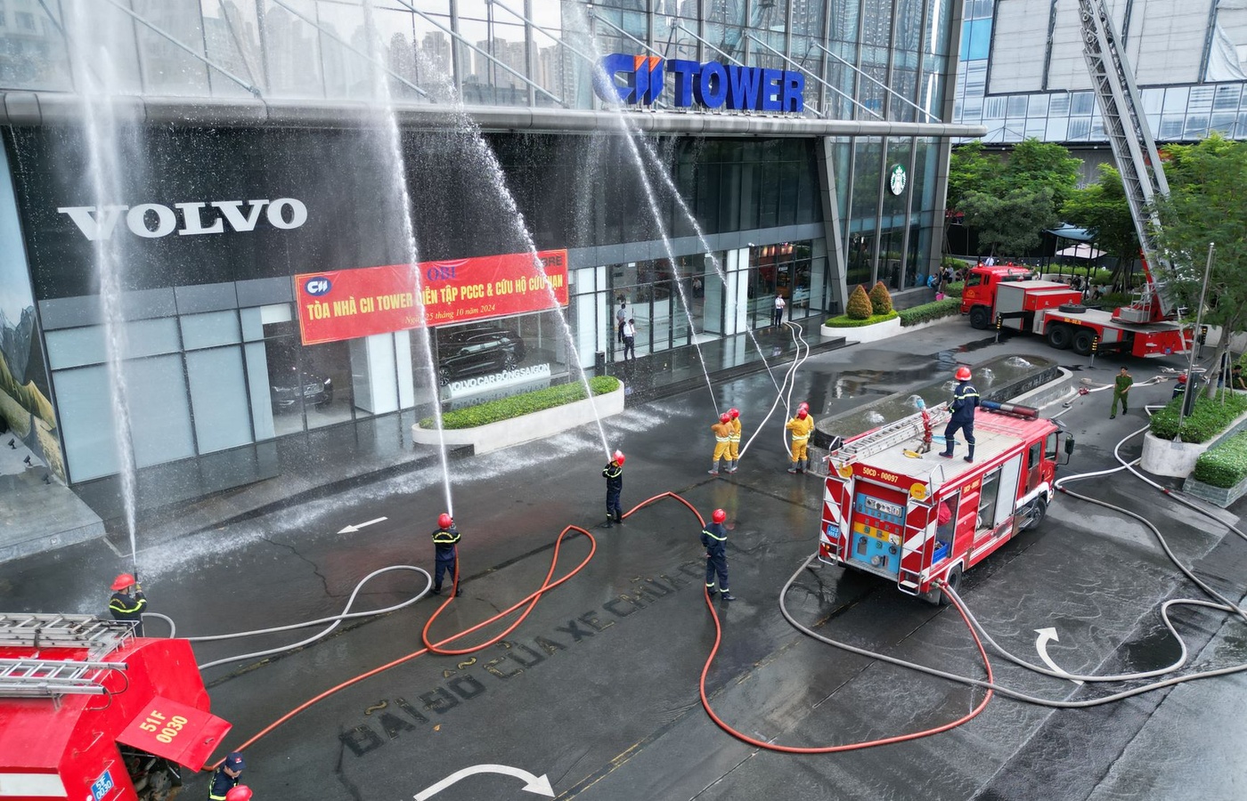 Fire Service Fundamentals: Organization, Safety, and Operations