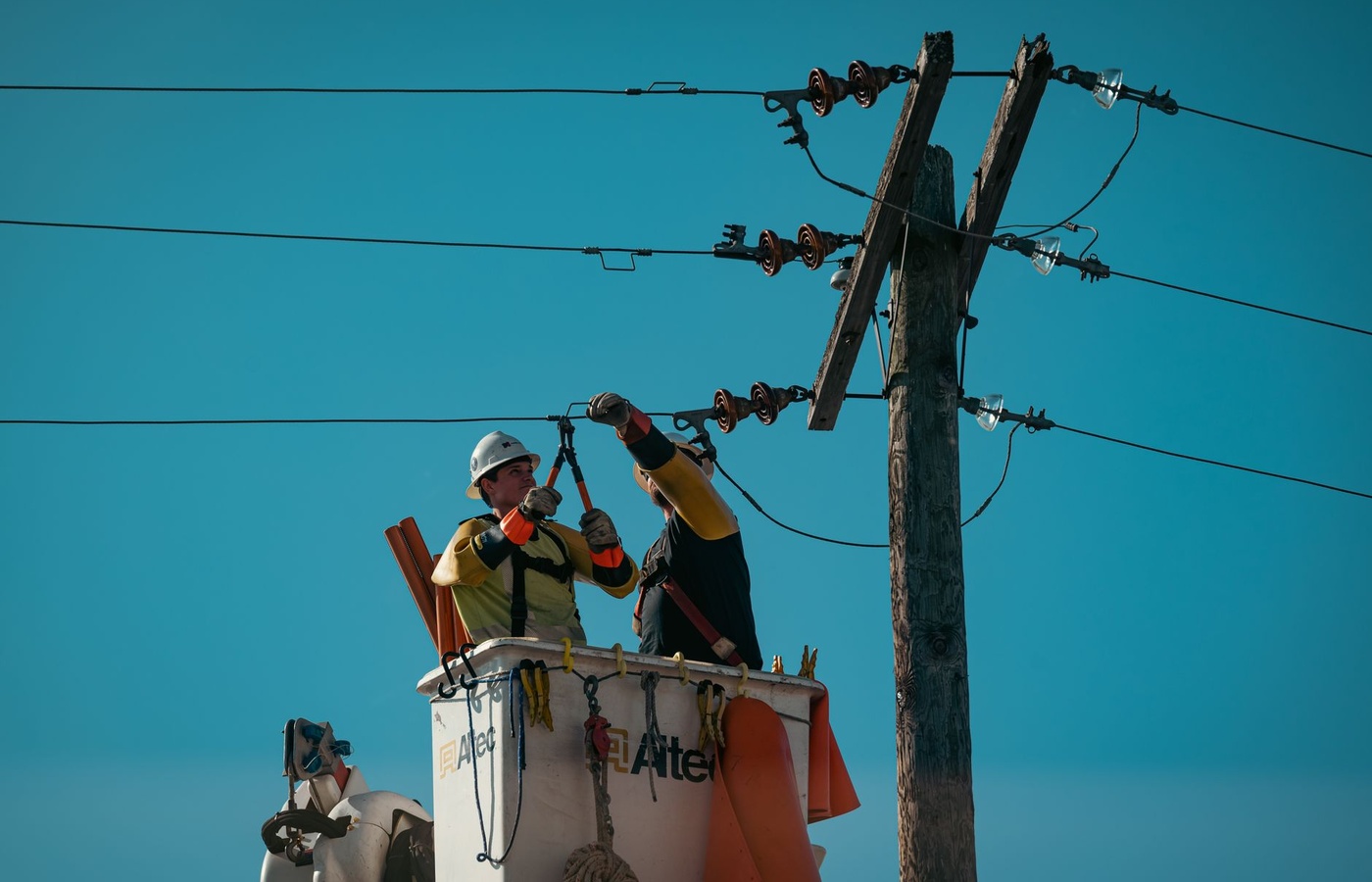 Get Wired 102 Introduction to the Basic Installation of Lighting Fixtures and Branch Circuits