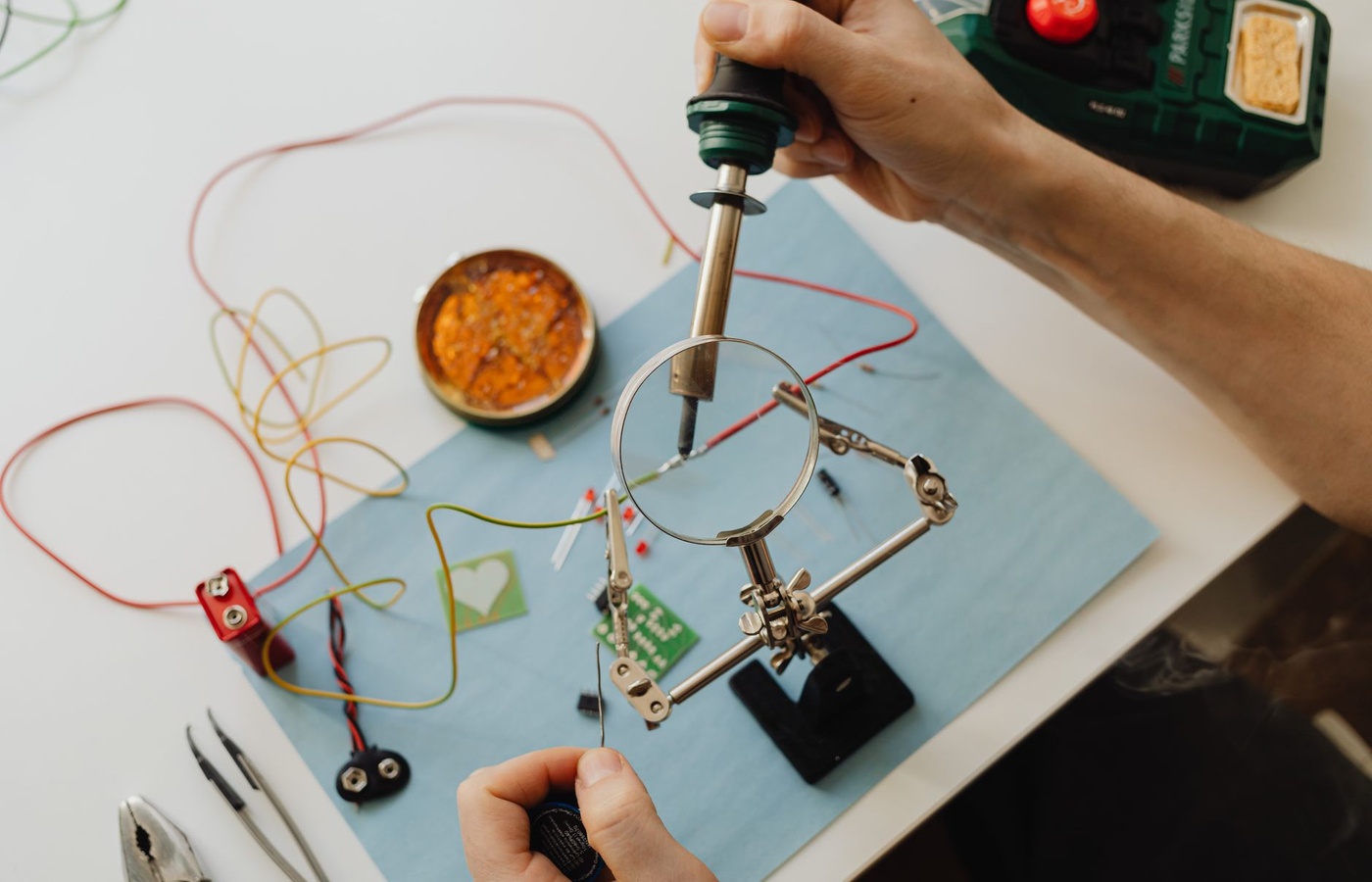 IPC Requirements for Soldered Electrical and Electronic Assemblies (J-STD-001)