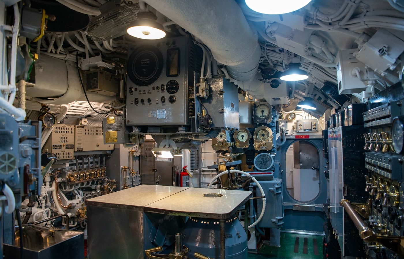 Navy Electricity and Electronics Training Series (NEETS) Module 10
