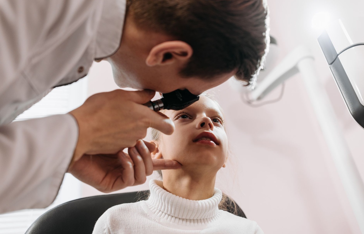 Soft Contact Lenses – Materials, Manufacturing, and Screening